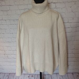 H&M Cream Size Small Oversized Turtle Neck Sweater